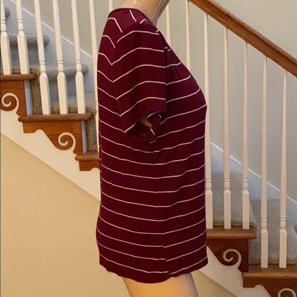 Criss cross v-neck top - Picture 2 of 5